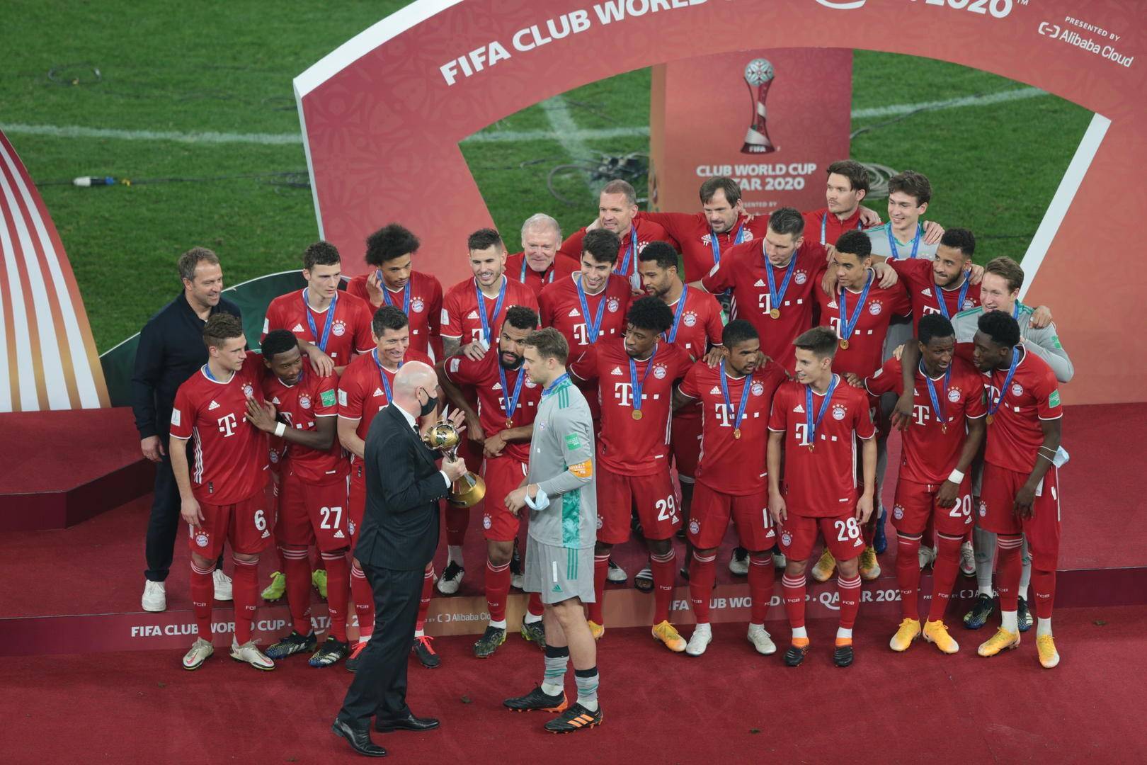 kaiyun中国网页版入口-窗口期体能课后，巴塞罗那内部沟通备战德国杯，气氛紧张，更衣室氛围转暖的简单介绍